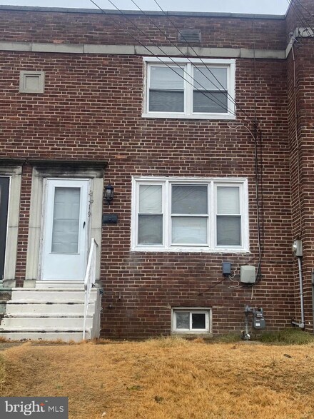 2919 Line St, Camden, NJ 08105