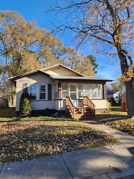 2214 Torrent St, Muskegon, MI 49441