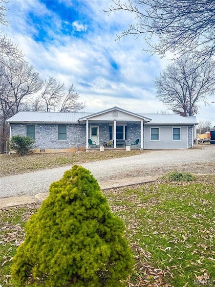 3120 Little Loughboro Rd, Farmington, MO 63640