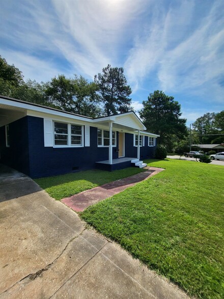 739 Ashburton Dr, Fayetteville, NC 28301
