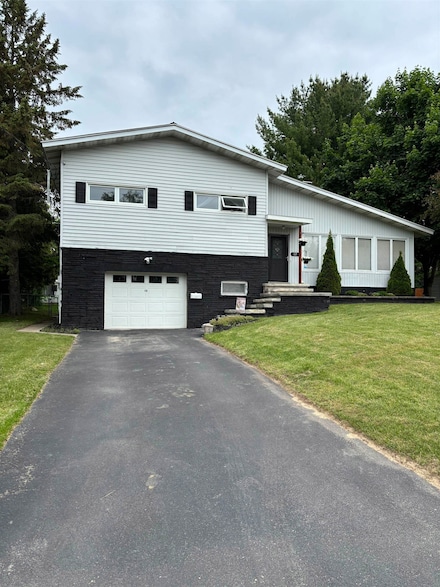 12 Claremont Ave, Massena, NY 13662