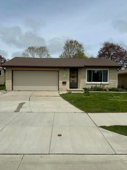 1618 Waldo Blvd, Manitowoc, WI 54220
