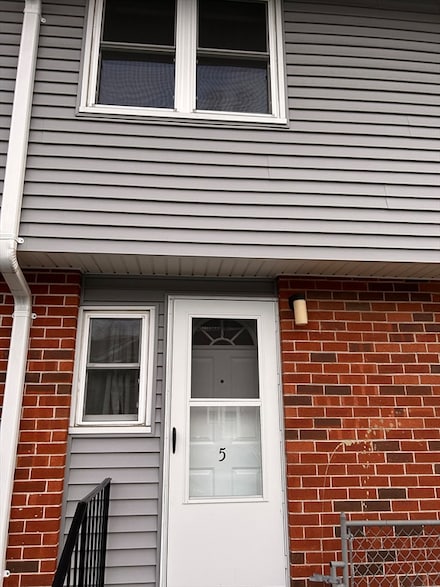 5 Manor Ct Unit 5, Springfield, MA 01118