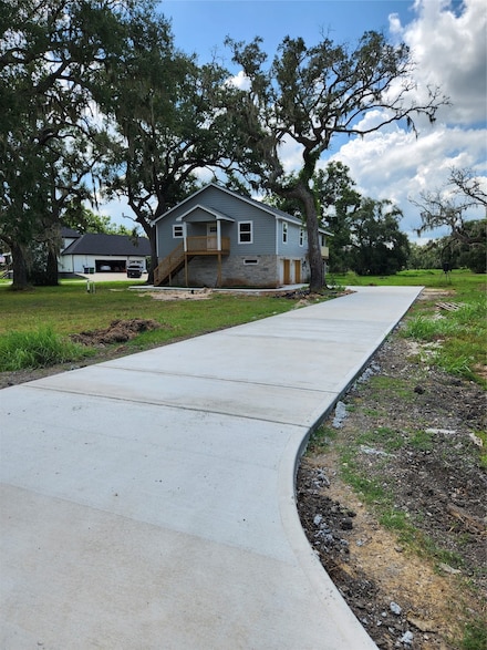 375 Horse Shoe Trail, Angleton, TX 77515