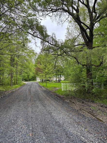 166 Woods Rd, Isle La Motte, VT 05463
