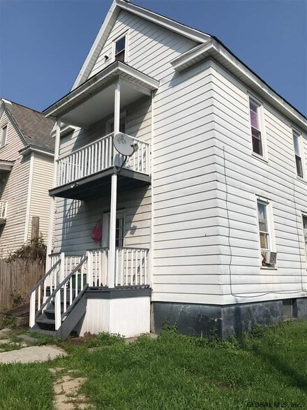 712 Craig St, Schenectady, NY 12307