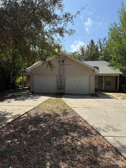529 Royce St Unit 2, Pensacola, FL 32503