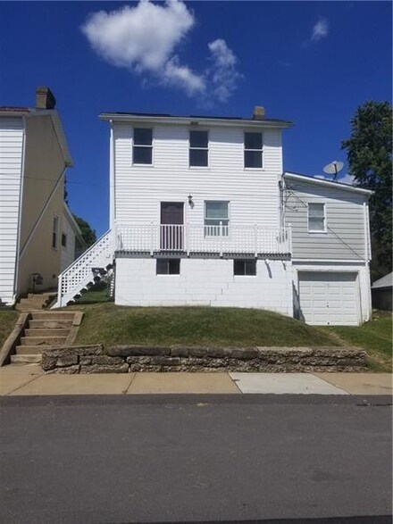211 Liberty St, Mc Donald, PA 15057