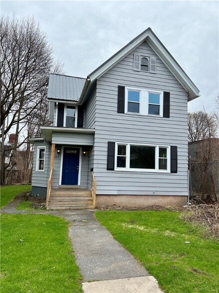 844 Plymouth Ave S, Rochester, NY 14608