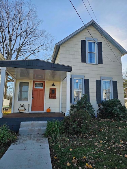 67 W Front St, Logan, OH 43138