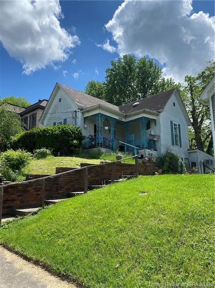 319 E Walnut St, Corydon, IN 47112