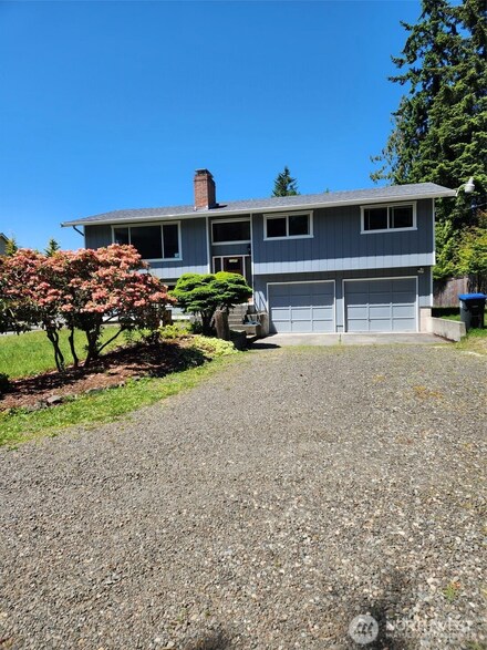 19951 Noll Rd NE, Poulsbo, WA 98370