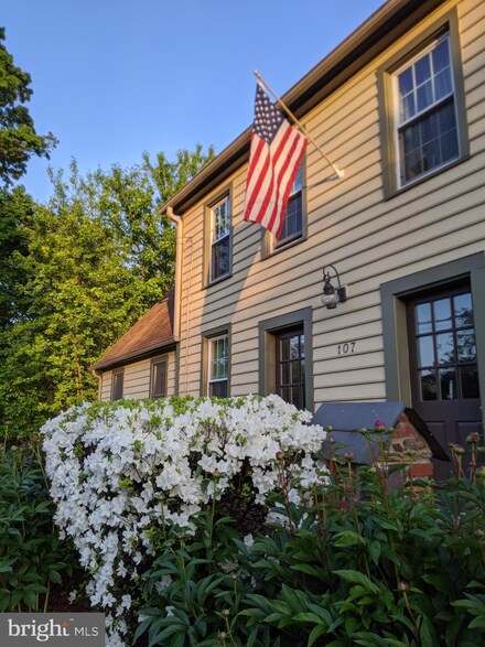 107 Stoopville Rd, Newtown, PA 18940