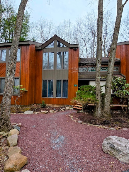 22 Finch Grove, Lake Harmony, PA 18624