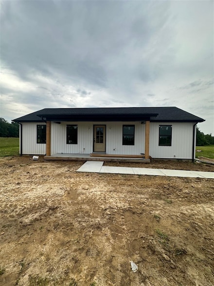 449 C W Jones Rd, Scottsville, KY 42164