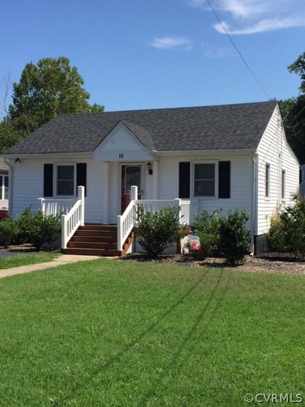 10 Sandston Ave, Sandston, VA 23150