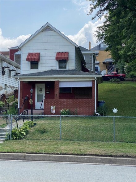504 N 4th St, Jeannette, PA 15644