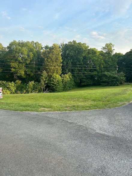 15 Royalty Dr Unit 15, Jamestown, KY 42629