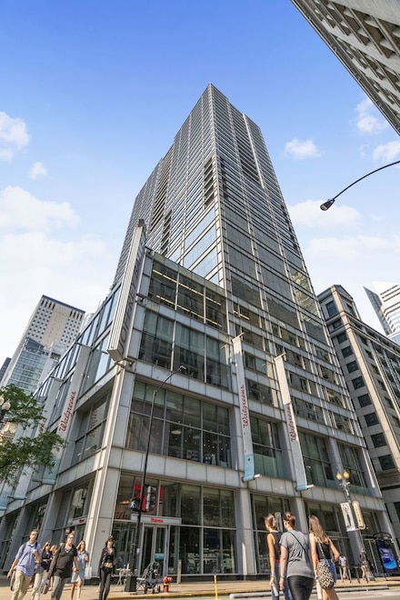 8 E Randolph St Unit 1401, Chicago, IL 60601