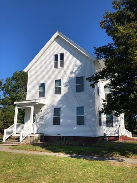 24 Brooks St, Worcester, MA 01606