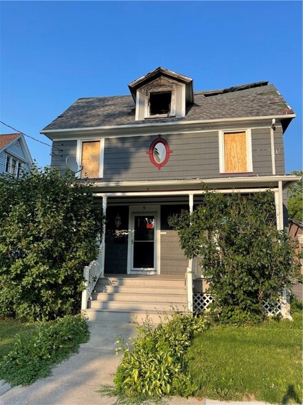 5 E Academy St, Albion, NY 14411