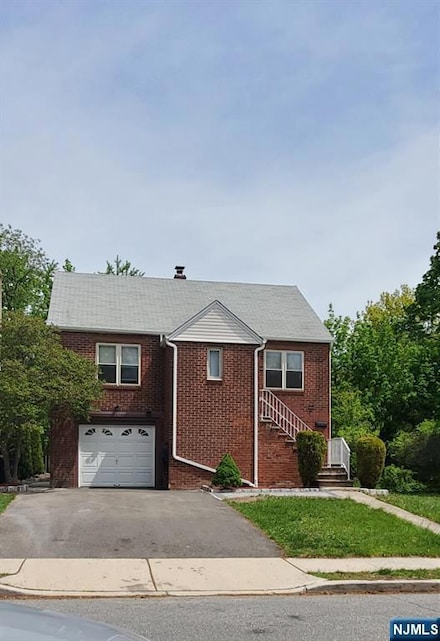 297 Tom Hunter Rd, Fort Lee, NJ 07024