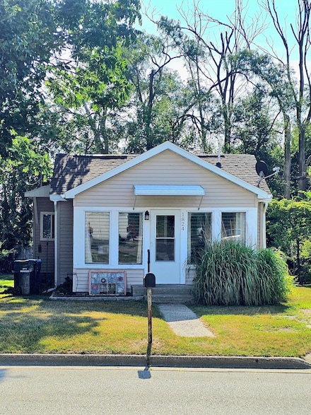 1824 Dowd St, Muskegon, MI 49441