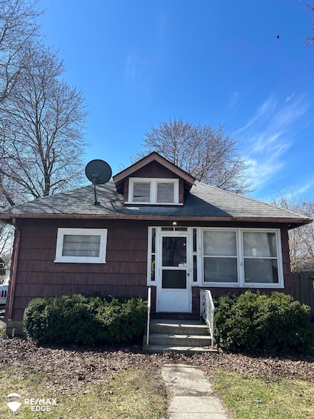 1617 Van Buren St, Saginaw, MI 48602