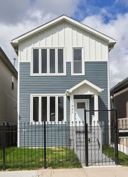 1642 N Keeler Ave, Chicago, IL 60639