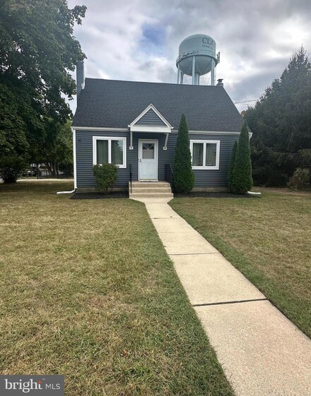 70 E Linden St, Clayton, NJ 08312