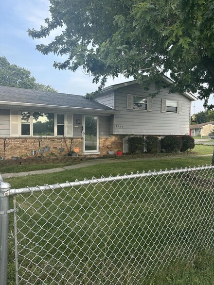2794 Noe Bixby Rd, Columbus, OH 43232