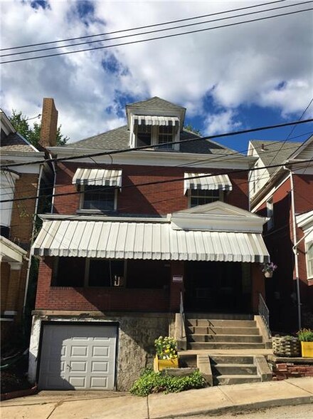 809 Maple Ave, Turtle Creek, PA 15145