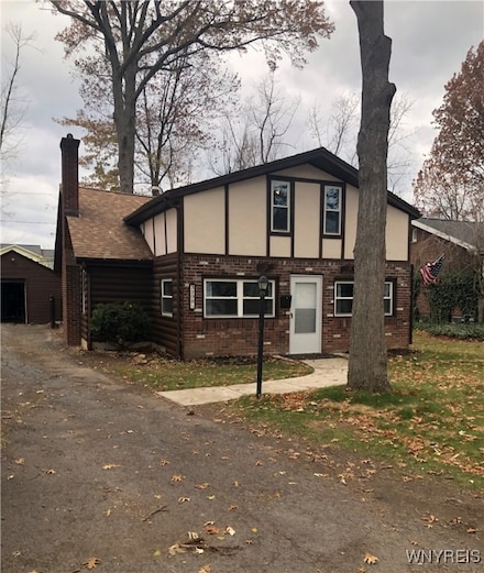 3298 Greenway Rd, Grand Island, NY 14072