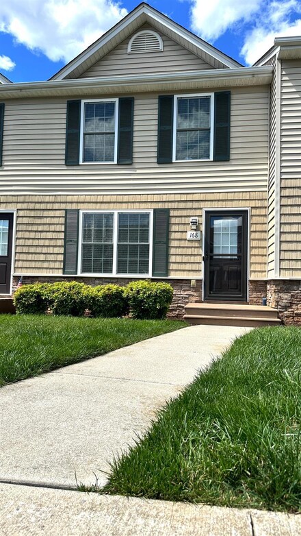 168 Old Tavern Cir, Lynchburg, VA 24501