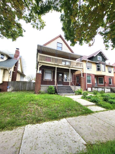 2132 S Layton Blvd, Milwaukee, WI 53215