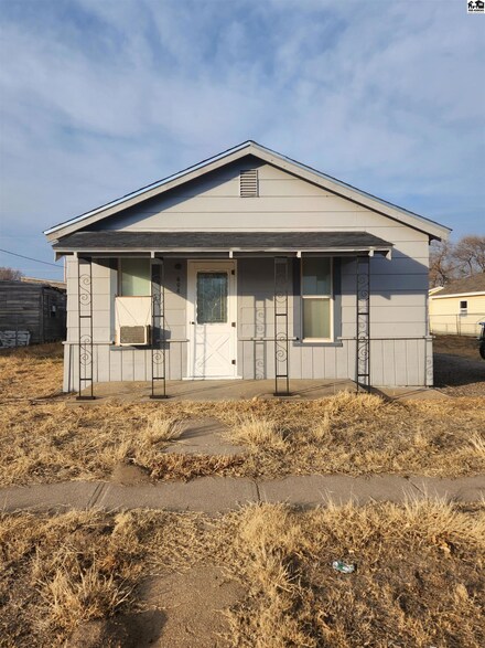 404 Osborne St, Hutchinson, KS 67501
