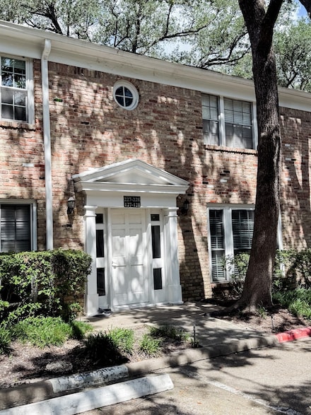 4040 San Felipe St Unit 227, Houston, TX 77027