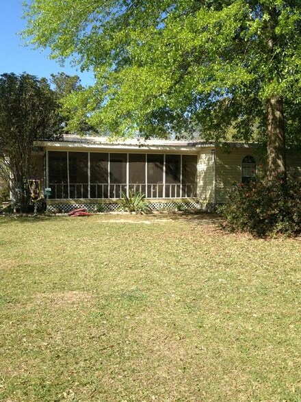 29343 Mary Kinchen Rd, Albany, LA 70711