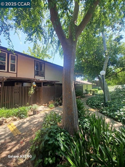 5496 Roundtree Dr Unit D, Concord, CA 94521