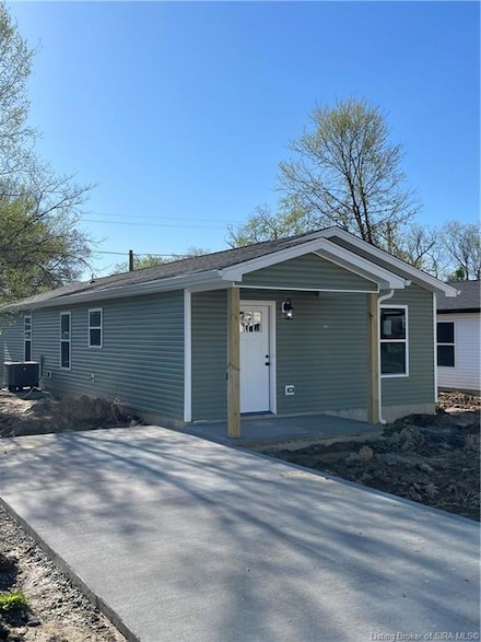 239 Arlington Ave, Charlestown, IN 47111