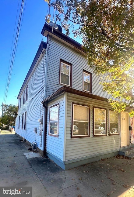 2742 Pleasant St, Camden, NJ 08105