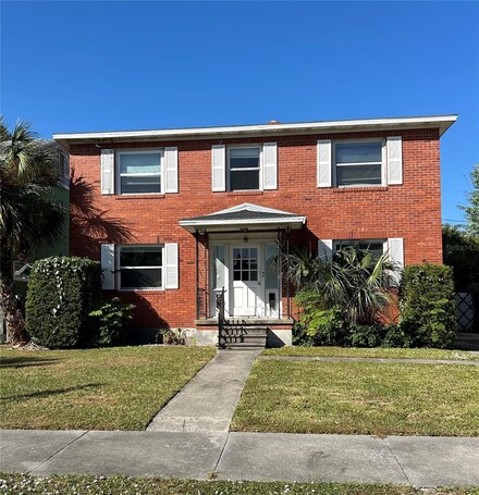 936 11th St N, Saint Petersburg, FL 33705