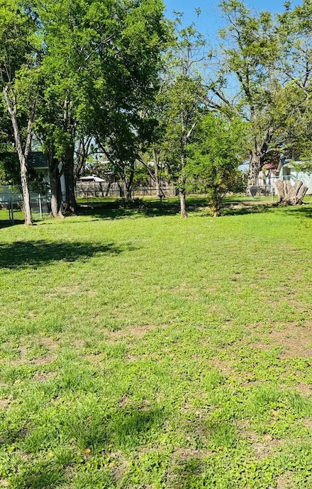 204 W Peach St Unit 12, Fredericksburg, TX 78624