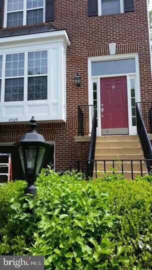 4709 Caronia Way, Fairfax, VA 22030
