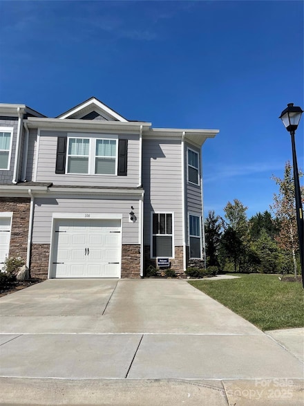 108 Creekview Rd, Hendersonville, NC 28792