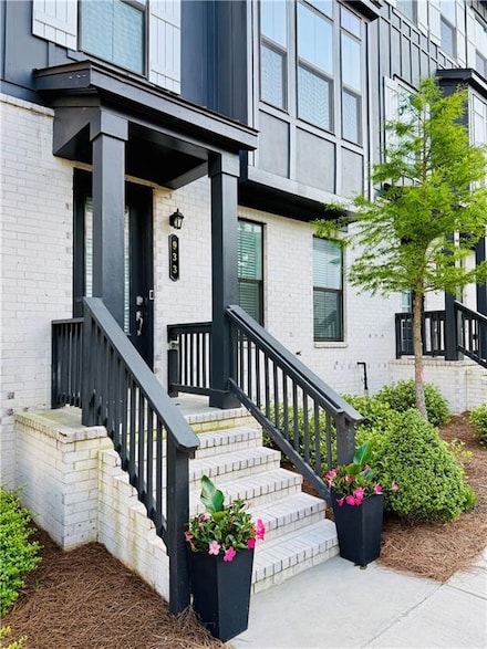 933 Catamaran Ct, Alpharetta, GA 30005