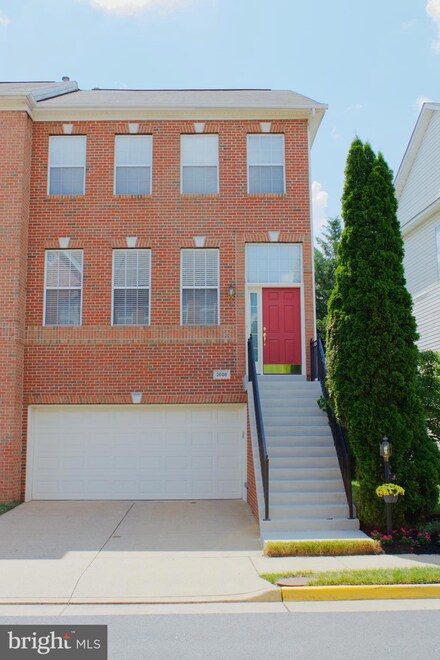 2608 Logan Wood Dr, Herndon, VA 20171