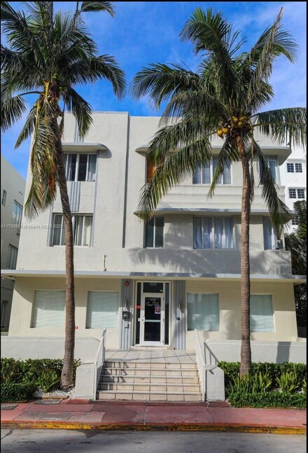 3710 Collins Ave Unit N-206, Miami Beach, FL 33140