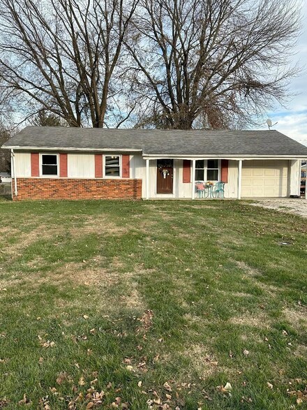 1313 N Kennedy Ct, Petersburg, IN 47567