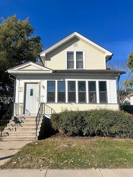 514 W Irving Ave, Oshkosh, WI 54901